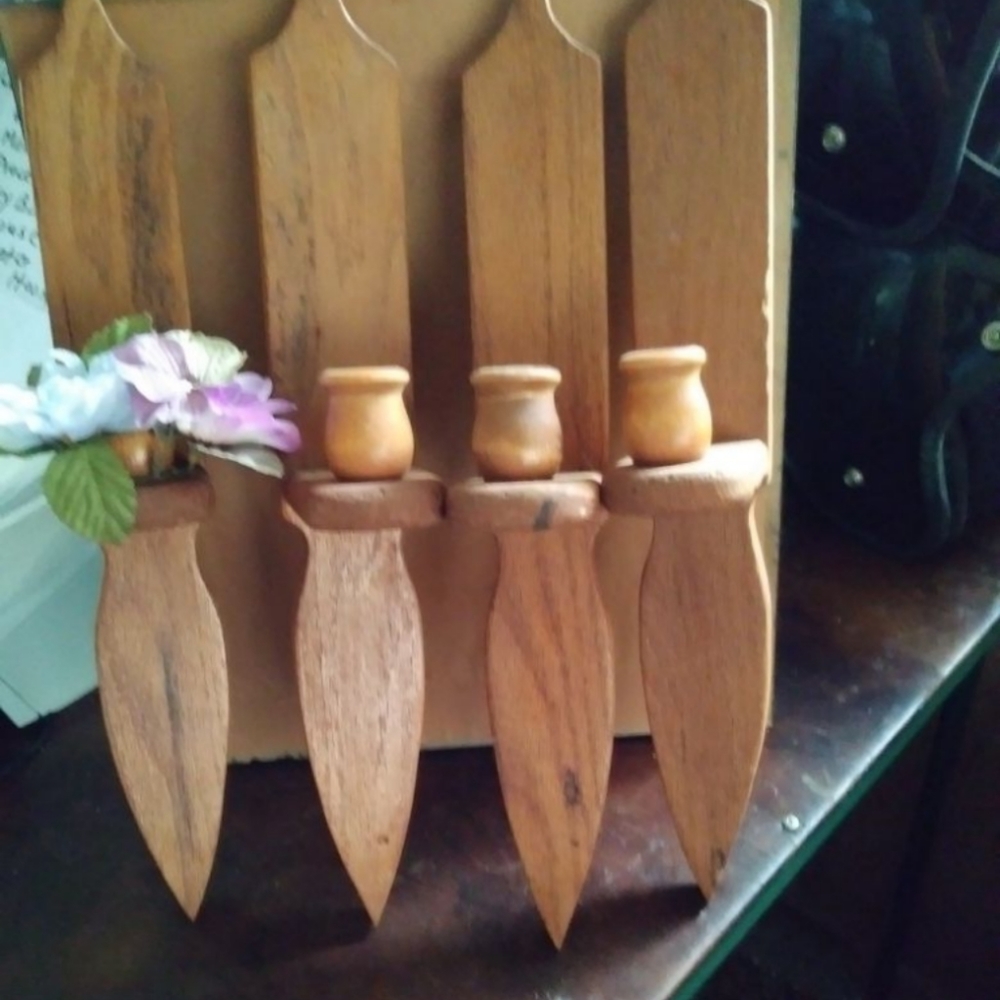 VINTAGE TWO PAIR WOODEN HANDMADE CANDLESTICKS HOLDERS. - Picture 2 of 2